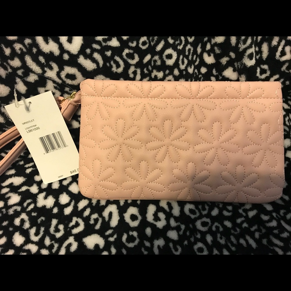 🌸Betsey Johnson Wristlet - Picture 7 of 10